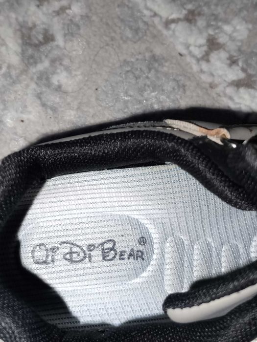 Детские кроссовки