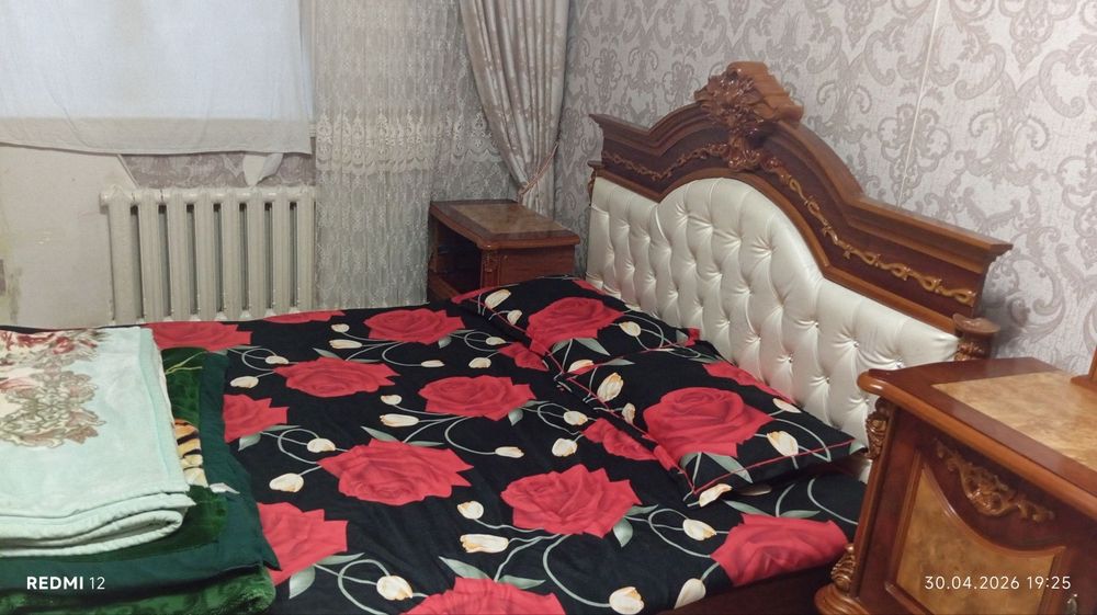 Yotoqxona mebeli sifati alo matrasi yangi paketi xali olinmagan