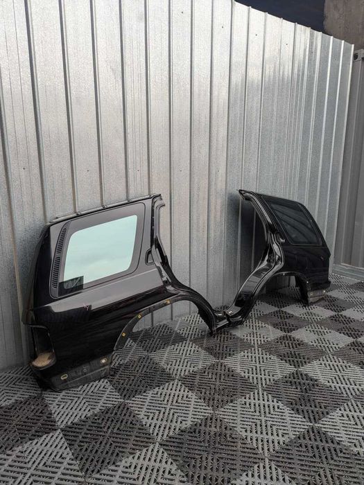 Заднее крыло правое, левое на Terrano Pathfinder R50