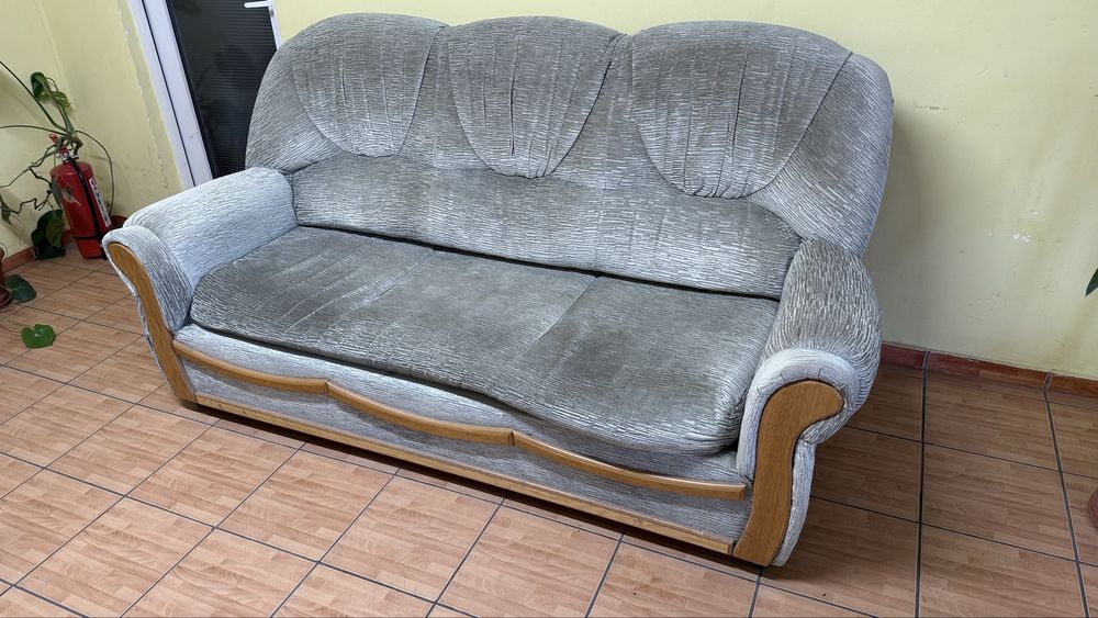 Canapea extensibila solida