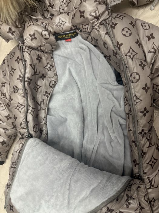 Продам детский комбинезон