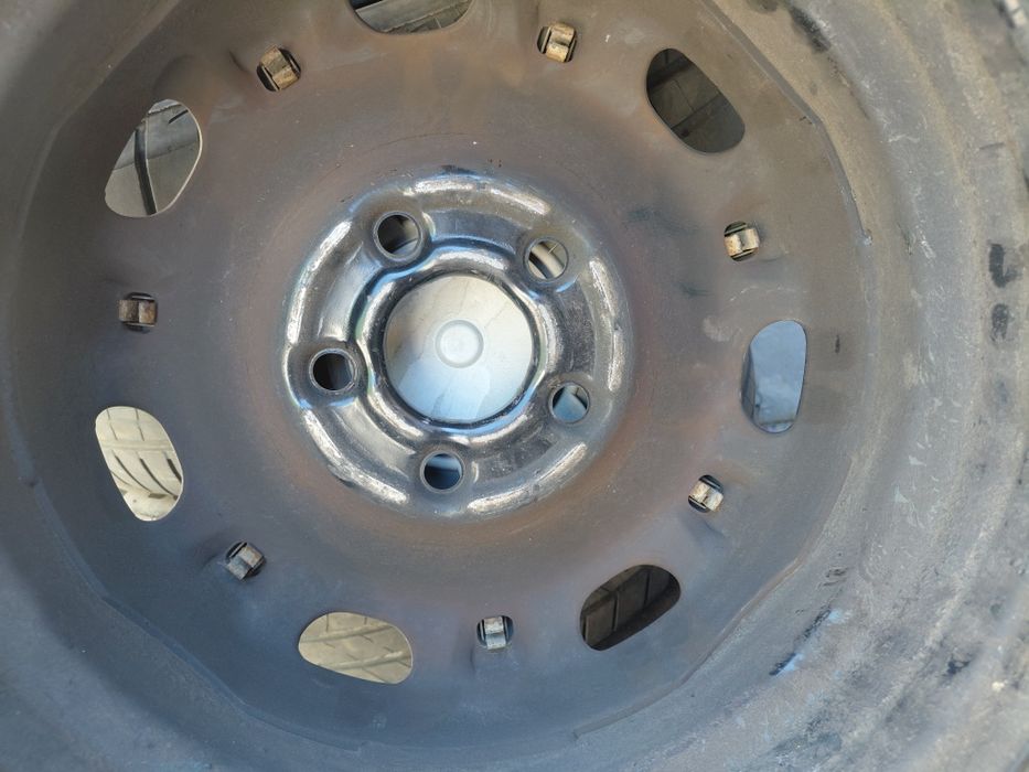 VW Polo  5×100-14" Жл.джанти с гуми+тасове