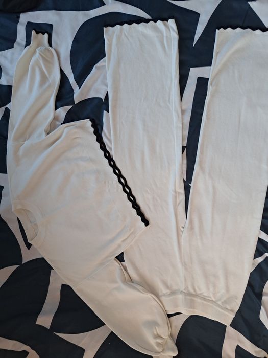 Дамски комплект в бяло