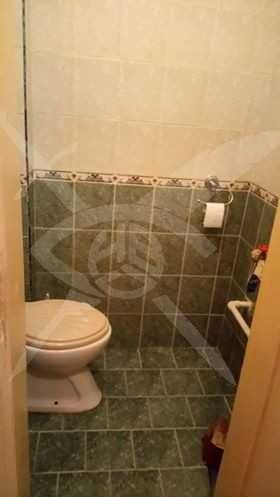 Дава се под наем Тристаен апартамент в Пловдив, Кючук Париж - 85 кв.м за 433.5 € - Снимка #5