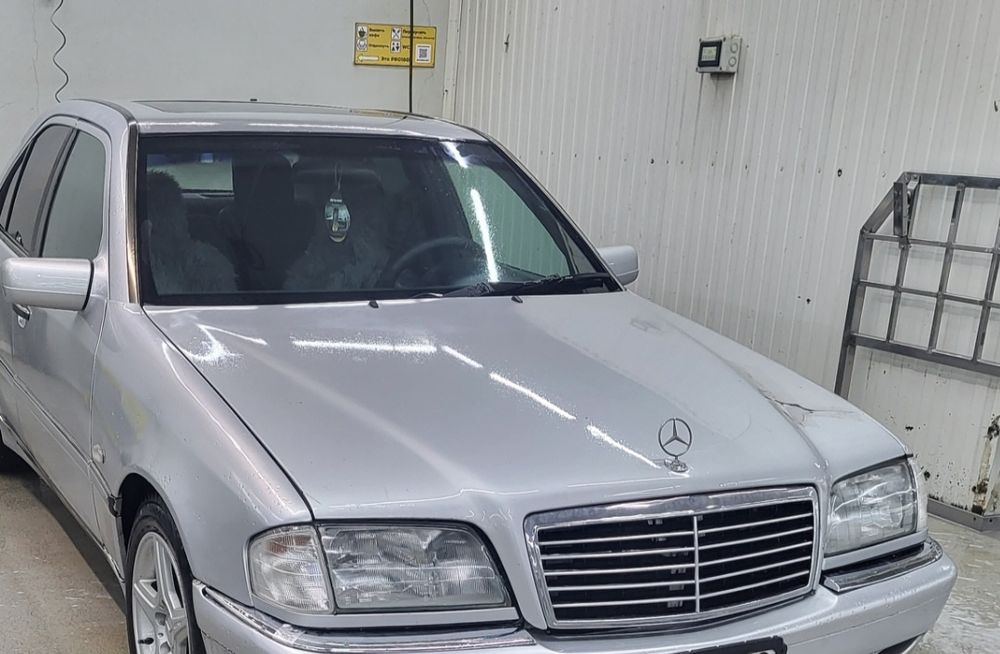 Капот мерседес w202