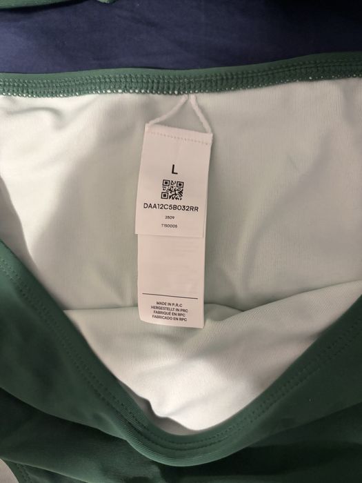 Costum de baie din doua piese Cupshe. L. Verde.