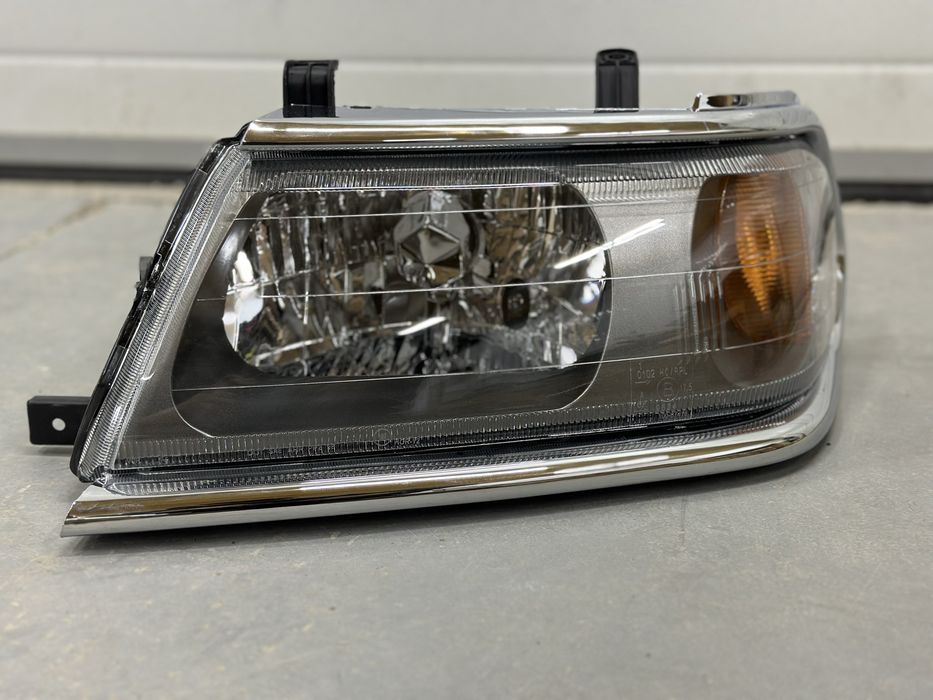 Фары Монтеро Спорт