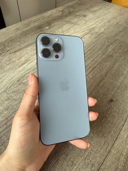Iphone 13 pro max cu cutie si incarcator cumparat de nou