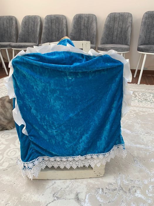 Ак бесык тосегымен бырге