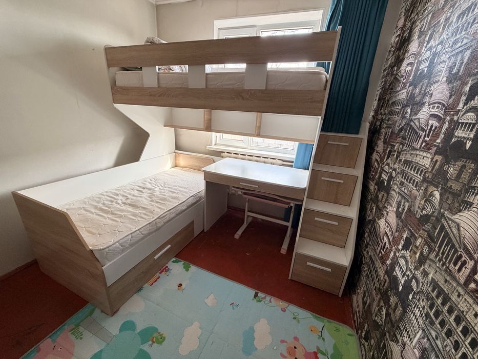 Двухэтажный спальный гарнитур детский