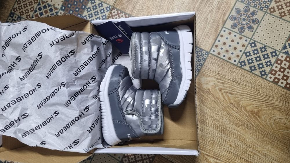 Зимние теплые легкие дутики