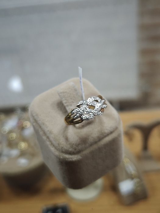 Inel aur 9k 3.01gr cu diamante naturale (r)