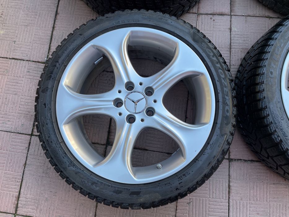 Jante R18 Mercedes W205 cu anvelope iarna Pirelli Sottozero 225/45/18