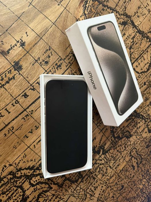 Продавам Apple iPhone 15 Pro