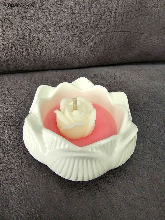 Букети с цветя от соев восък и ароматни свещи в керамични кашпи