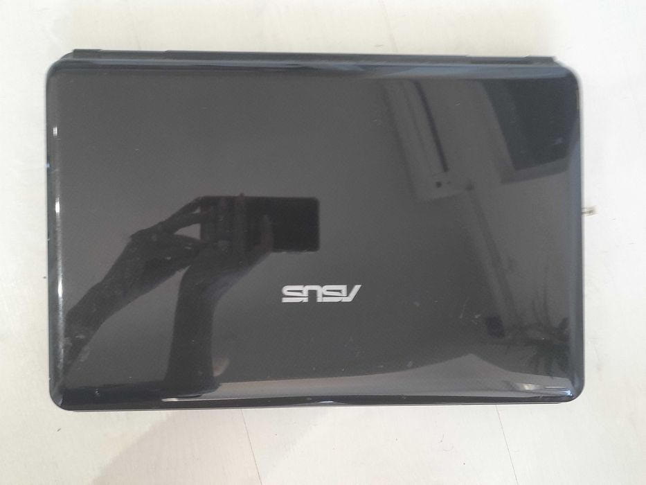 Лаптоп ASUS Pentium(R') Dual-Core CPU