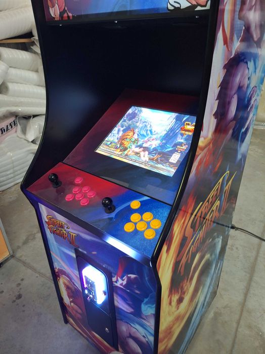 боксова круша игра аркада TEKKEN 7 или STREET FIGHTER V