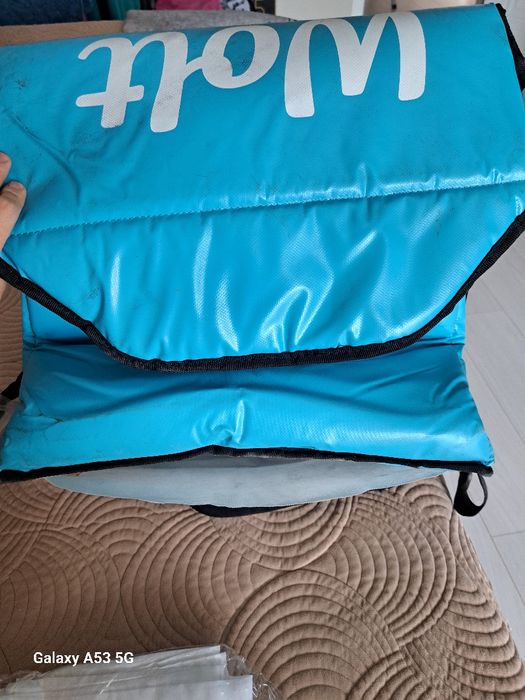 Продам курьерскую сумку wolt