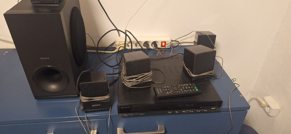 Dvd Sony 5+1 HBD-TZ140