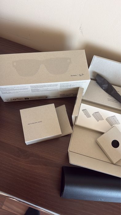 Rayban meya display