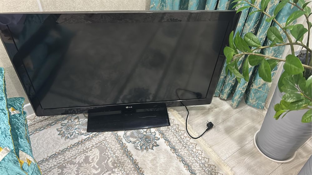 LG 42LD750 42” Full HD теледидар, жақсы күйде