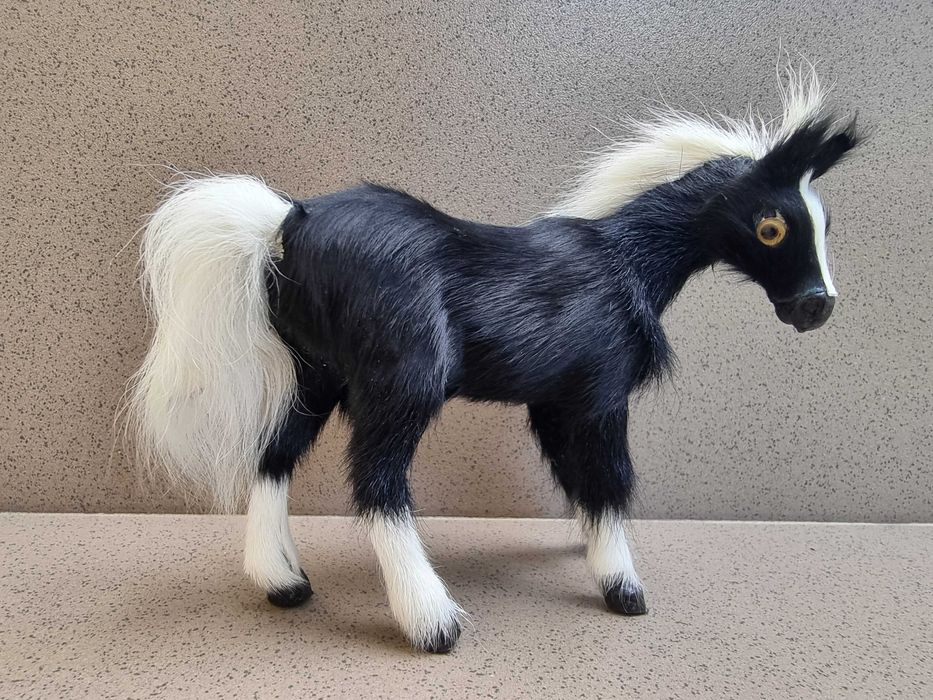 Macheta cal in miniatura, Figurina 13cm