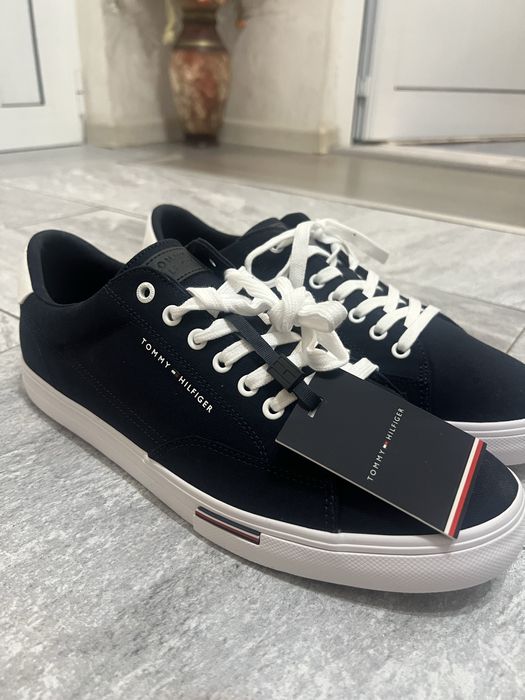 Сникърси tommy hilfiger 45 номер