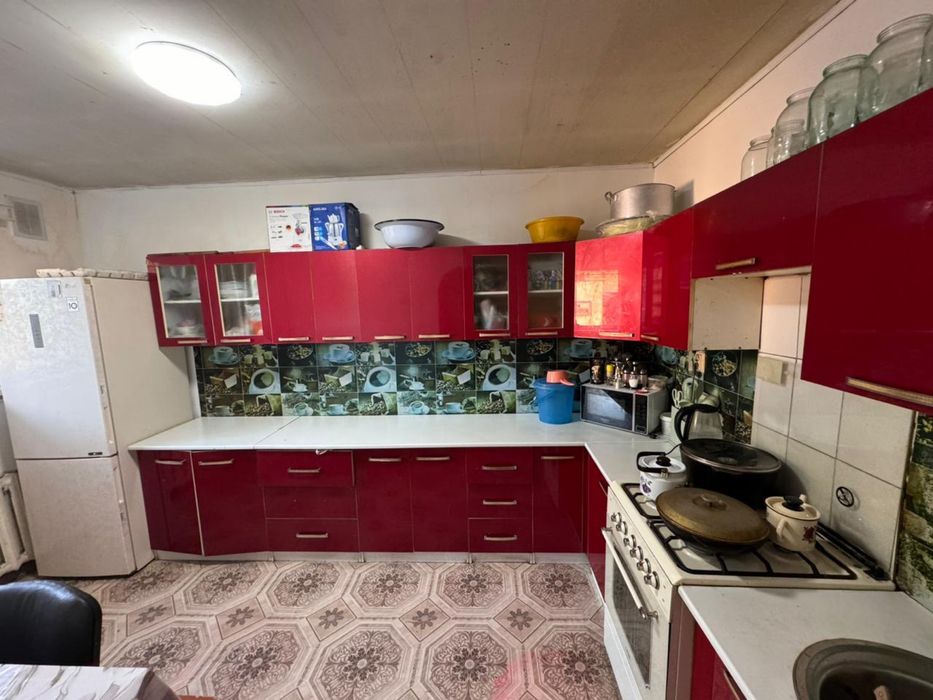 Үй сатылады 3 комталы