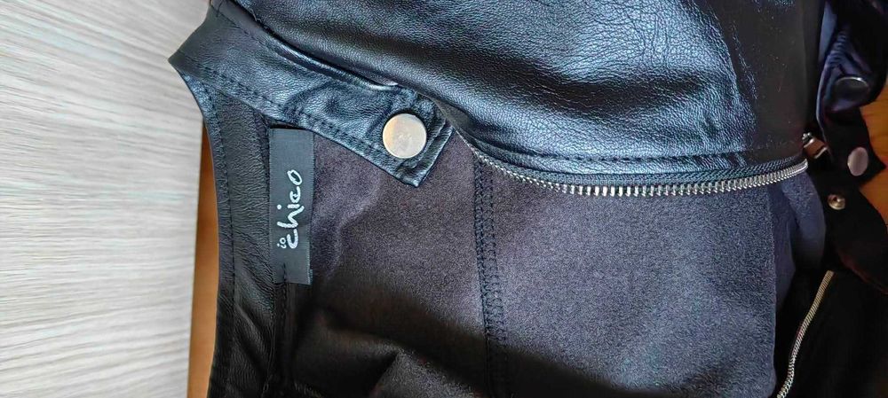 Geaca neagra pt copii Chico 5 ani