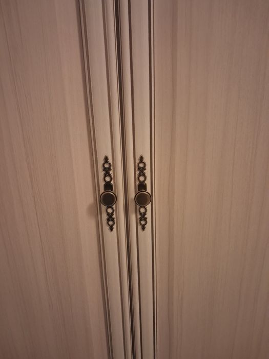 Продам шкаф для одежды