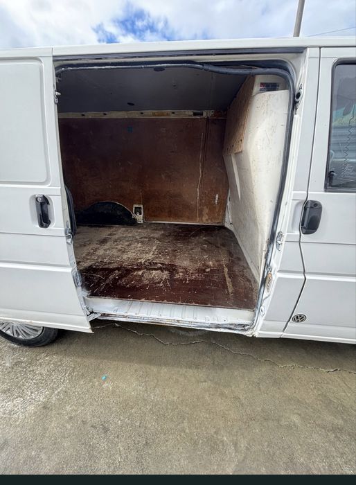 Volkswagen Transporter 1996 diesel, 2.156 € — imagine 5