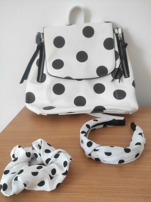 Комплект раница и аксесоари за коса