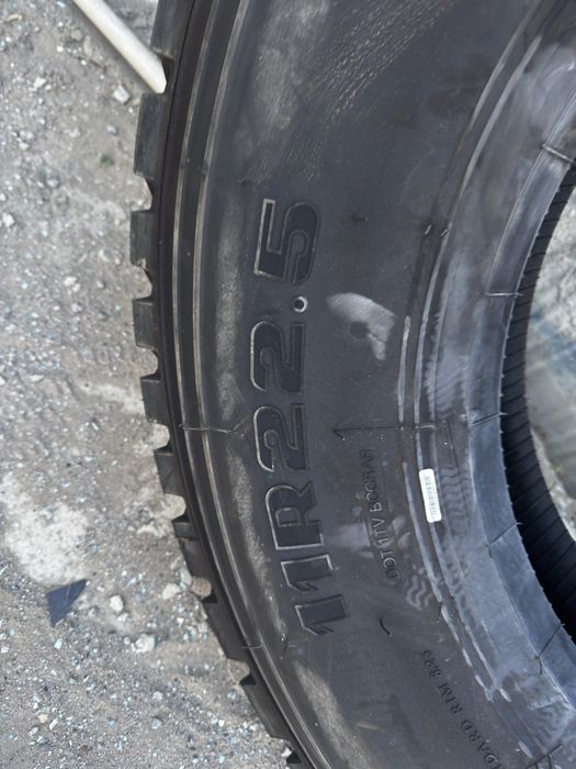 Автошина 11R22,5