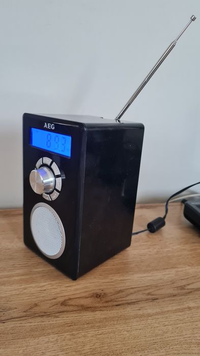 Цифрово радио с Bluetooth и АUX вход.