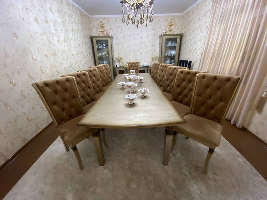 Прокат 12 стульев в отличном состояние отличное