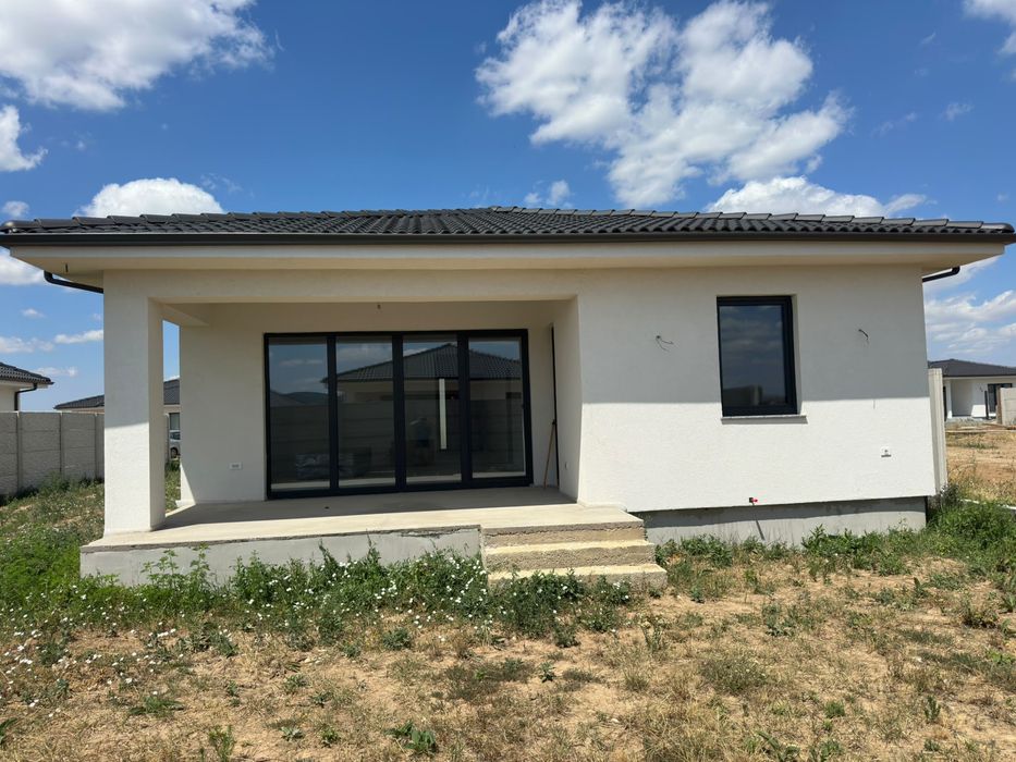 Casa noua la cheie Nojorid-  GAZ- CANAL -  Apa