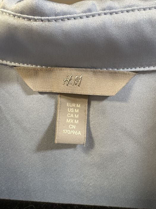 Светлосиня сатенена риза H&M