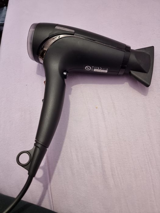 Uscător păr Profesional  GHD