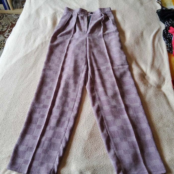 Продавам дамски панталони