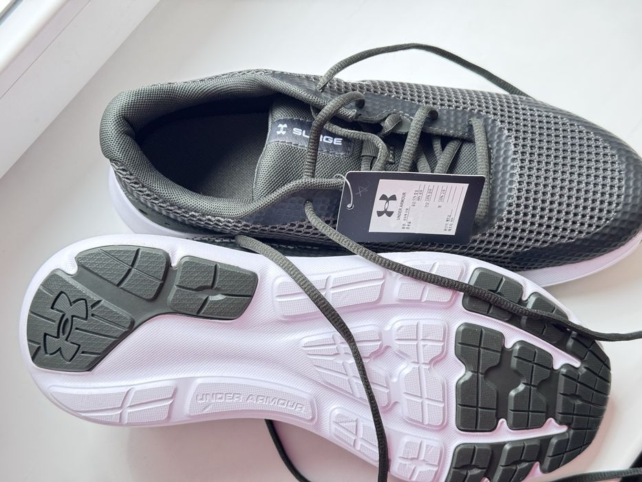 продам кроссовки under armour