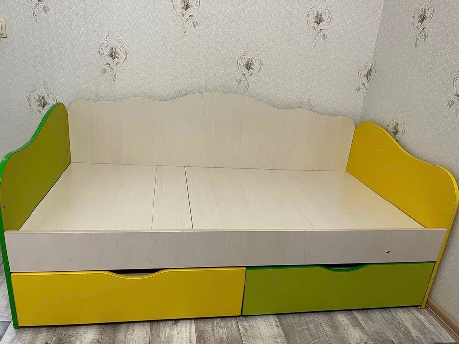 Продаю детскую мебель