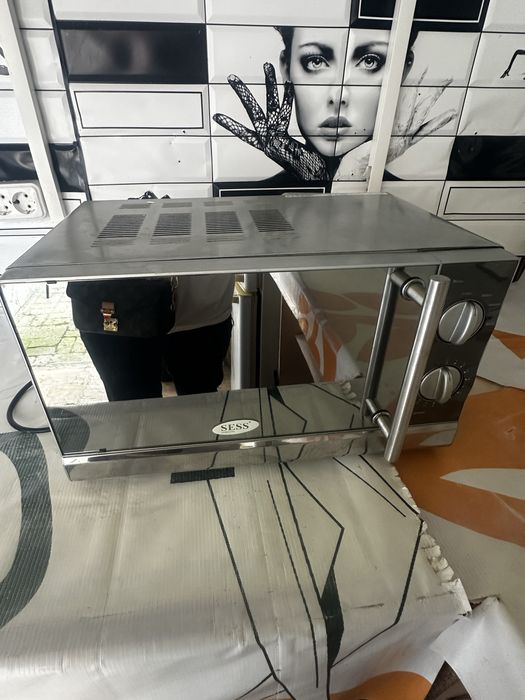 Продам микроволновкю печь