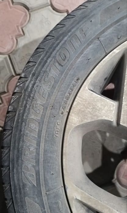 Продам срочно шины с дисками
