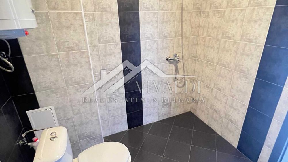 Продава се Четиристаен апартамент в Варна, Център - 180 кв.м за 1970 €/кв.м - Снимка #14