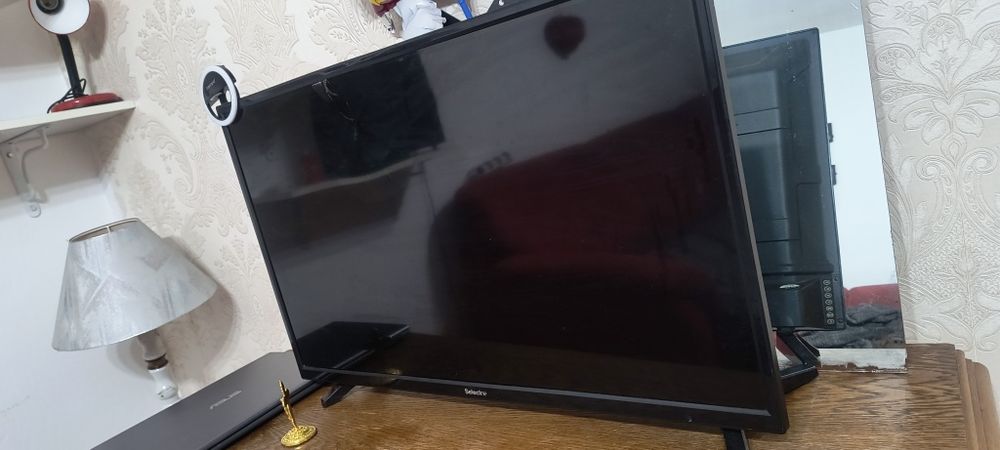 Tv spart pentru piese fără telecomandă