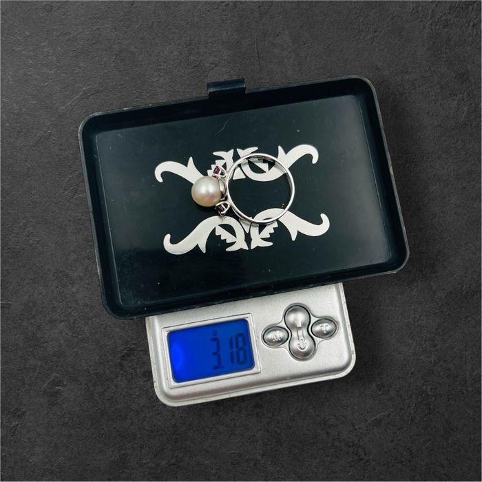 Пръстен с перла и два граната 18к