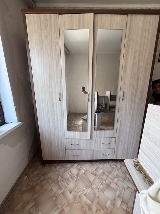Срочно продается шкаф