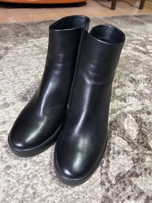 Продам ботильоны Ecco