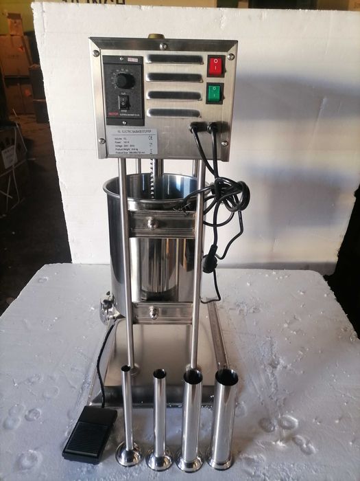 Пълначка за месо,  електрическа - 10,15кг. месобъркачка ,пълначка