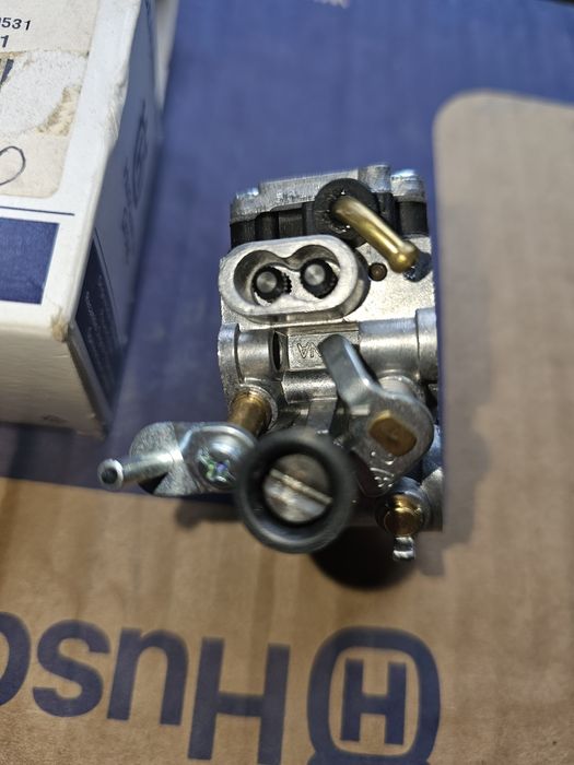 Husqvarna 435,440 carburator Biliard